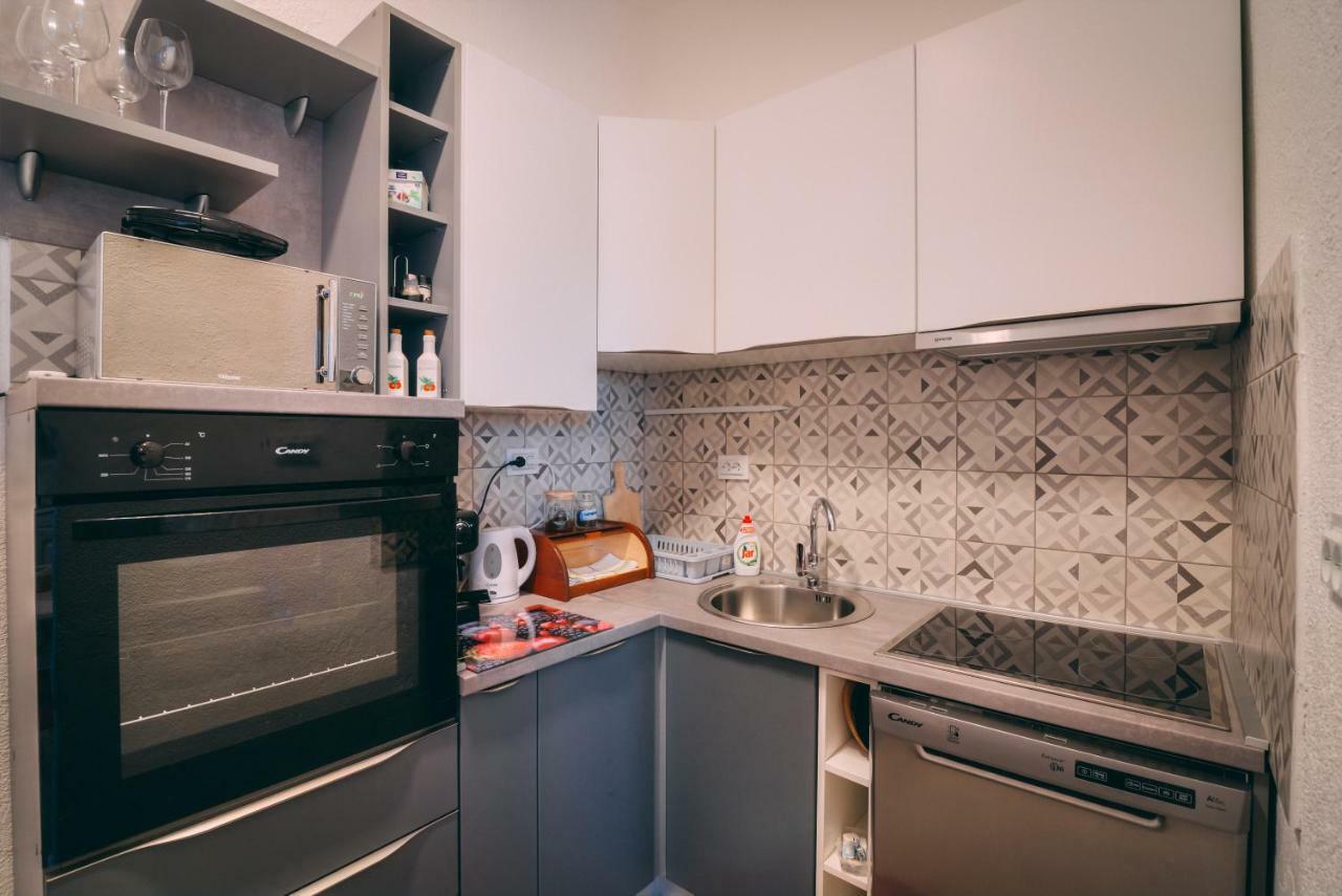 Lana Apartment *